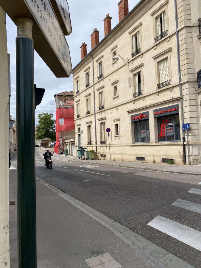 Stanislas Central & Jacuzzi Parking Nancy Buitenkant foto